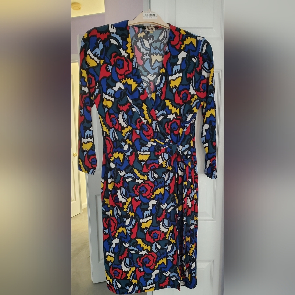 Anne Klein Abstract Color Faux Wrap Sheath Dress V-Neck 3/4 Sleeve.